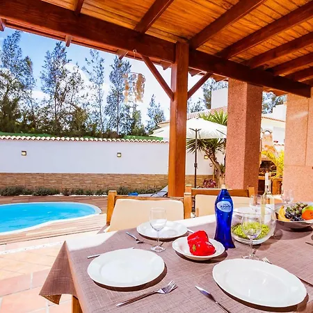 Villa Hibiscus Centrum Private Pool Family *