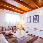 Hibiscus Centrum Private Pool Family Villa